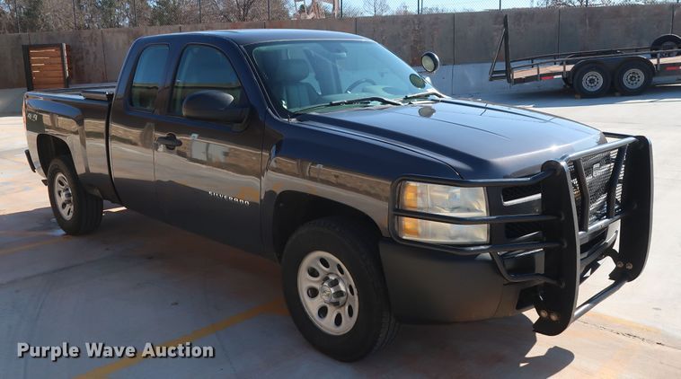 image for item DH3661 2011 Chevrolet Silverado 1500 Ext. Cab pickup truck