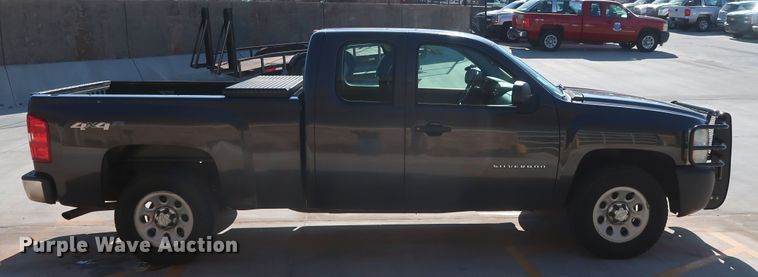 image for item DH3661 2011 Chevrolet Silverado 1500 Ext. Cab pickup truck