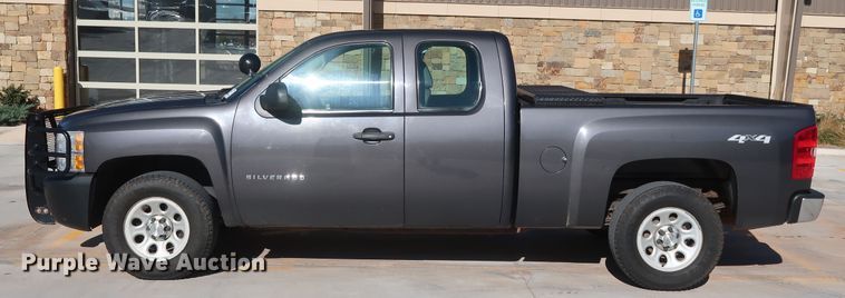 image for item DH3661 2011 Chevrolet Silverado 1500 Ext. Cab pickup truck