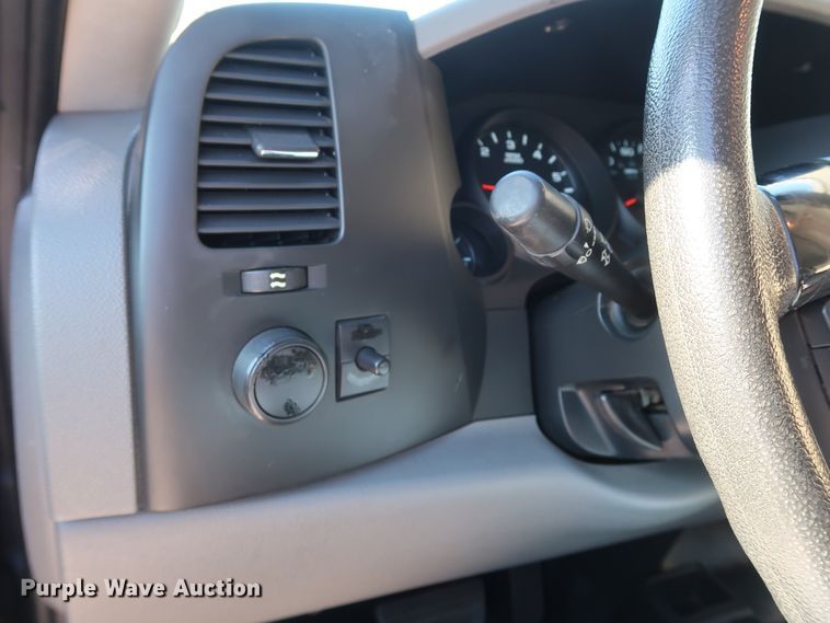 image for item DH3661 2011 Chevrolet Silverado 1500 Ext. Cab pickup truck