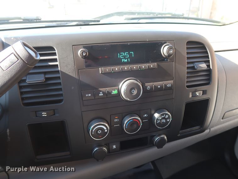 image for item DH3661 2011 Chevrolet Silverado 1500 Ext. Cab pickup truck