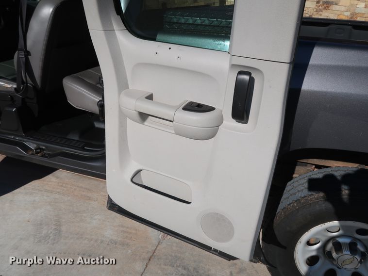 image for item DH3661 2011 Chevrolet Silverado 1500 Ext. Cab pickup truck