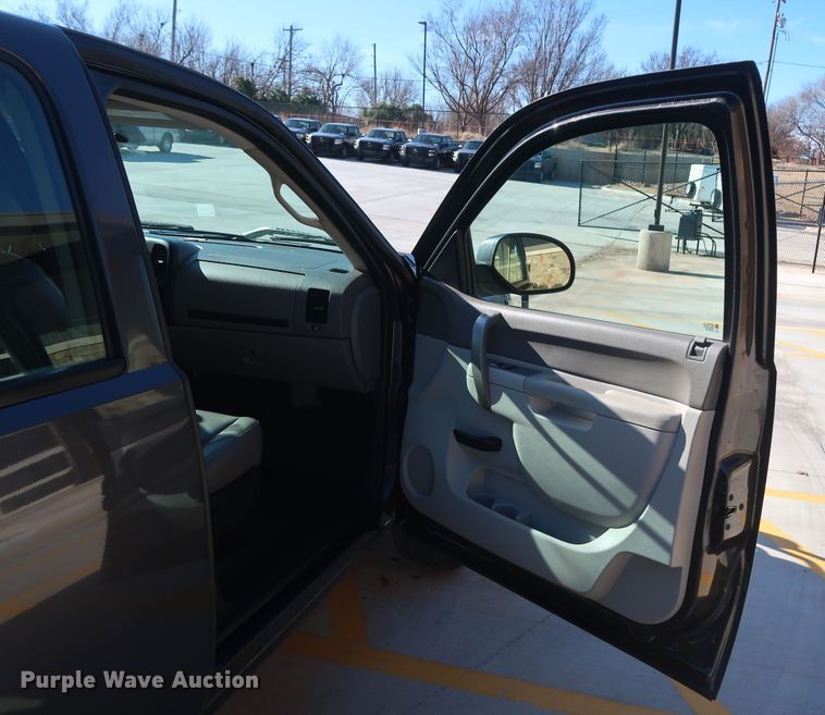 image for item DH3661 2011 Chevrolet Silverado 1500 Ext. Cab pickup truck