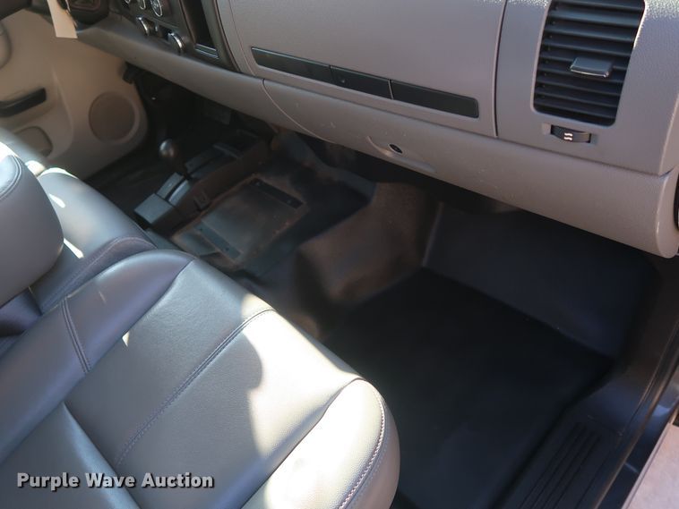 image for item DH3661 2011 Chevrolet Silverado 1500 Ext. Cab pickup truck