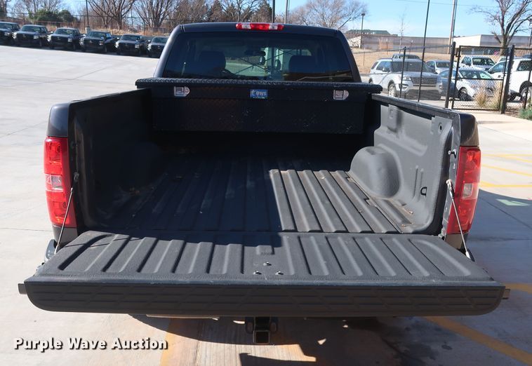 image for item DH3661 2011 Chevrolet Silverado 1500 Ext. Cab pickup truck