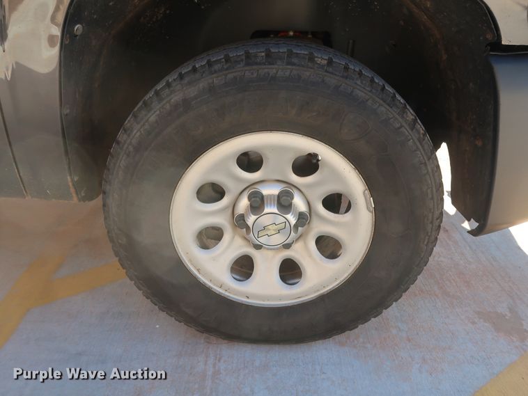 image for item DH3661 2011 Chevrolet Silverado 1500 Ext. Cab pickup truck