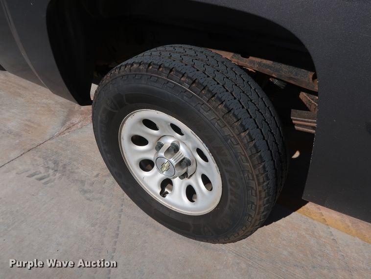 image for item DH3661 2011 Chevrolet Silverado 1500 Ext. Cab pickup truck