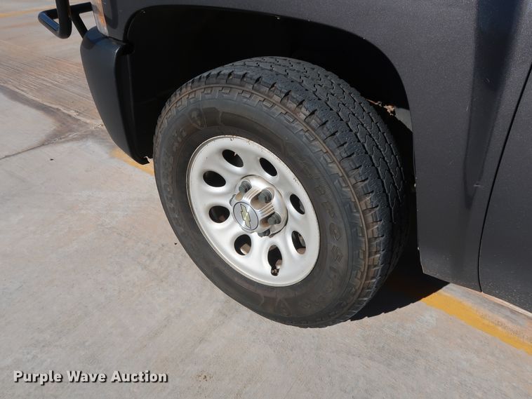 image for item DH3661 2011 Chevrolet Silverado 1500 Ext. Cab pickup truck