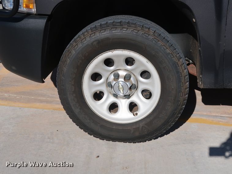 image for item DH3661 2011 Chevrolet Silverado 1500 Ext. Cab pickup truck