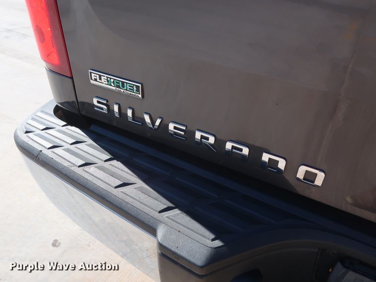 image for item DH3661 2011 Chevrolet Silverado 1500 Ext. Cab pickup truck