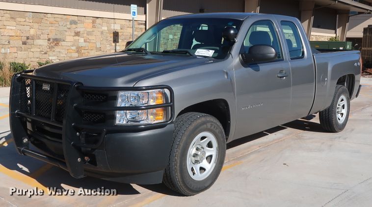image for item DH3662 2013 Chevrolet Silverado 1500 Ext. Cab pickup truck