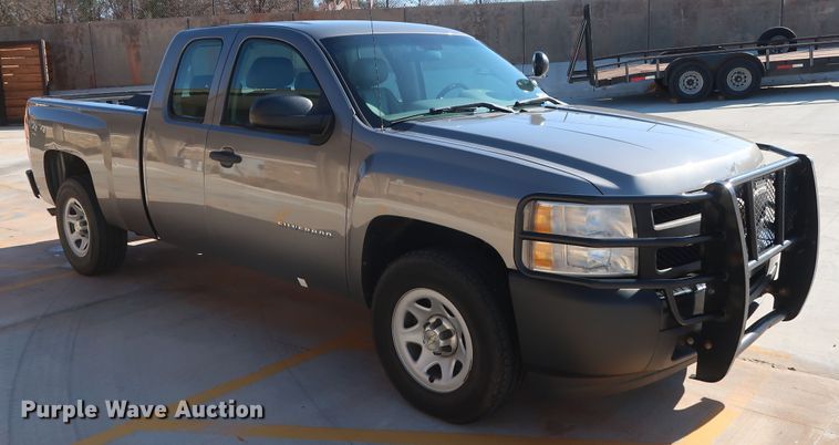 image for item DH3662 2013 Chevrolet Silverado 1500 Ext. Cab pickup truck