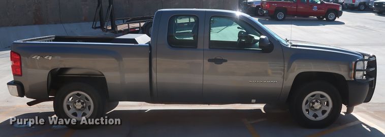 image for item DH3662 2013 Chevrolet Silverado 1500 Ext. Cab pickup truck