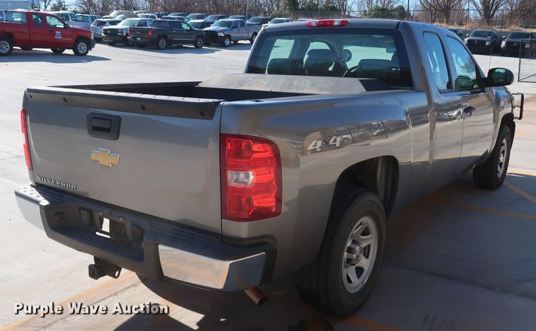 image for item DH3662 2013 Chevrolet Silverado 1500 Ext. Cab pickup truck