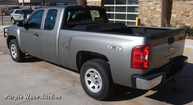 image for item DH3662 2013 Chevrolet Silverado 1500 Ext. Cab pickup truck