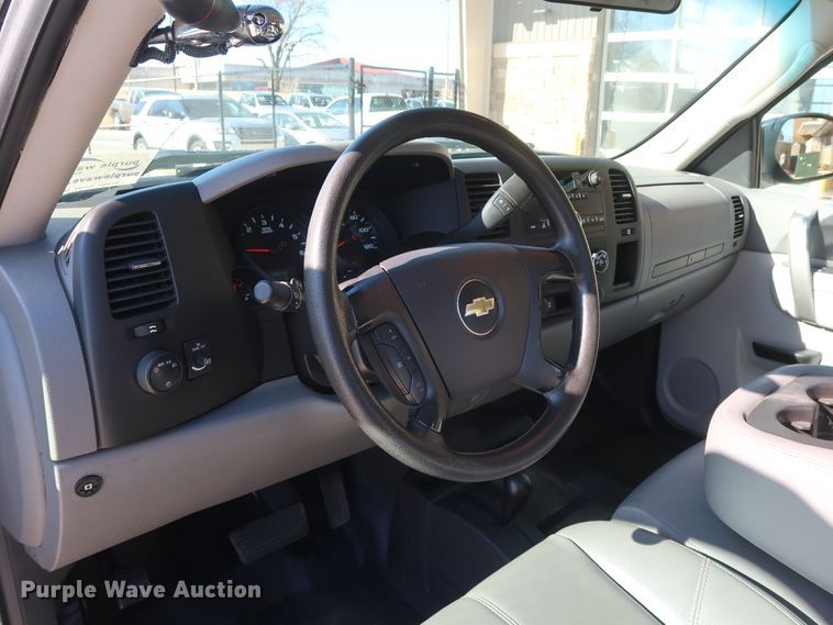 image for item DH3662 2013 Chevrolet Silverado 1500 Ext. Cab pickup truck