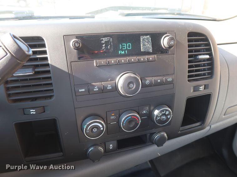 image for item DH3662 2013 Chevrolet Silverado 1500 Ext. Cab pickup truck