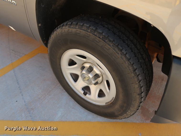 image for item DH3662 2013 Chevrolet Silverado 1500 Ext. Cab pickup truck