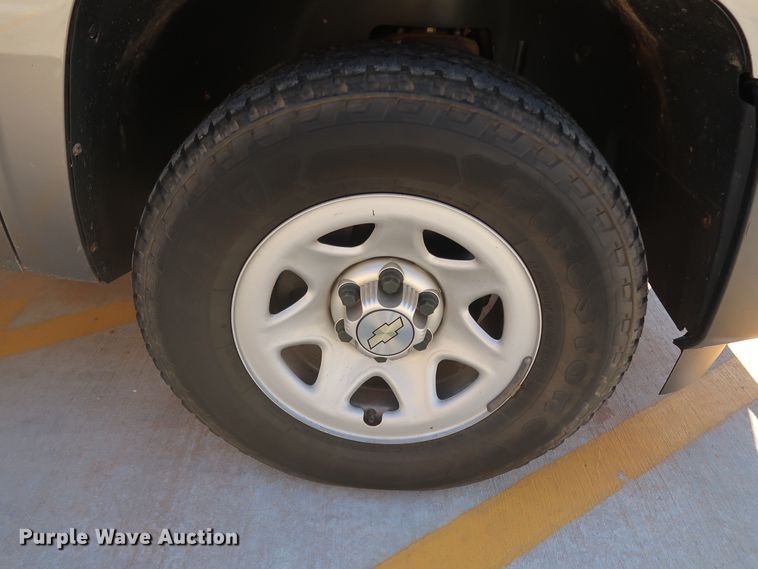 image for item DH3662 2013 Chevrolet Silverado 1500 Ext. Cab pickup truck