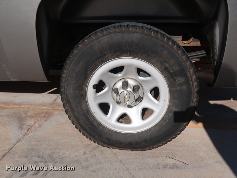 image for item DH3662 2013 Chevrolet Silverado 1500 Ext. Cab pickup truck