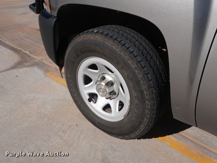 image for item DH3662 2013 Chevrolet Silverado 1500 Ext. Cab pickup truck