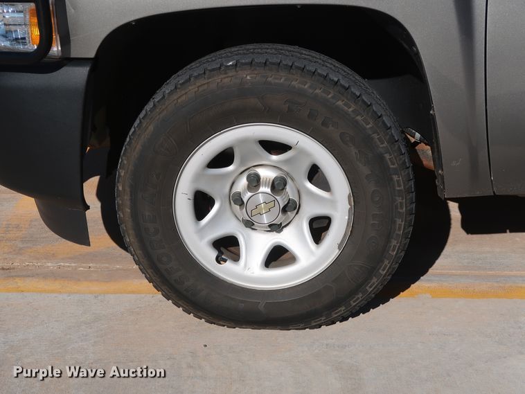 image for item DH3662 2013 Chevrolet Silverado 1500 Ext. Cab pickup truck