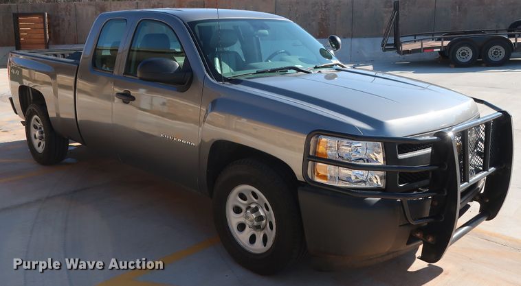 image for item DH3663 2013 Chevrolet Silverado 1500 Ext. Cab pickup truck