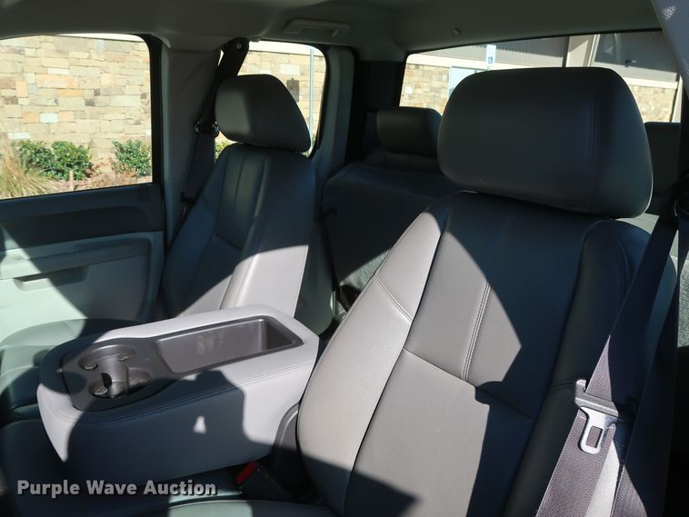 image for item DH3663 2013 Chevrolet Silverado 1500 Ext. Cab pickup truck