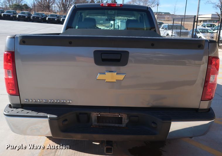 image for item DH3663 2013 Chevrolet Silverado 1500 Ext. Cab pickup truck