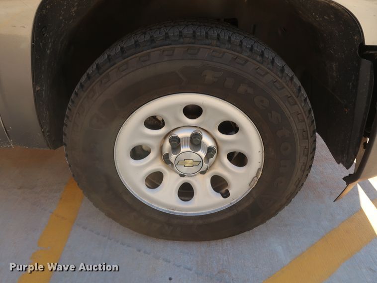 image for item DH3663 2013 Chevrolet Silverado 1500 Ext. Cab pickup truck