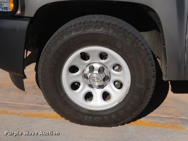 image for item DH3663 2013 Chevrolet Silverado 1500 Ext. Cab pickup truck