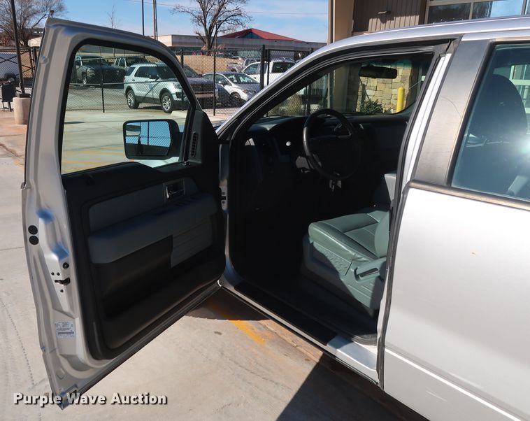 image for item DH3665 2011 Ford F150 SuperCab pickup truck