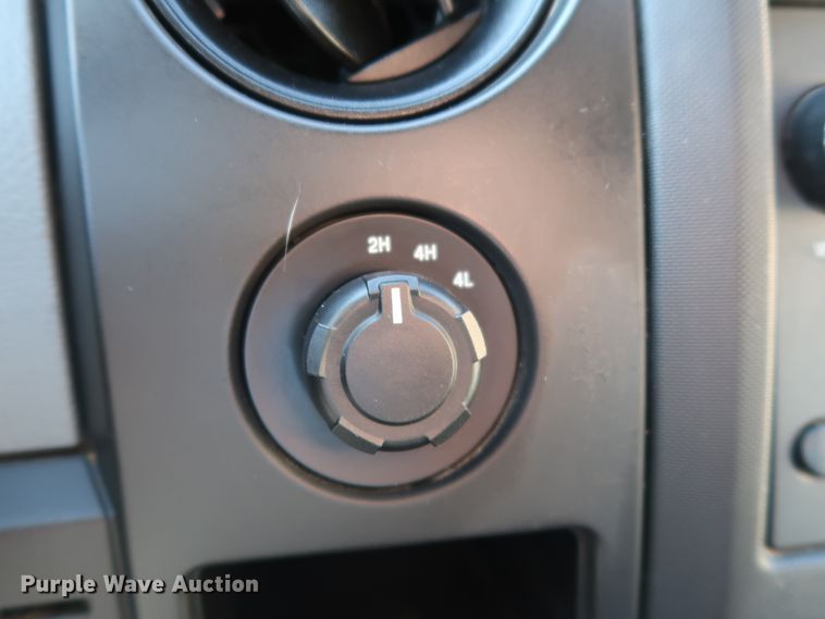 image for item DH3668 2014 Ford F150 SuperCab pickup truck