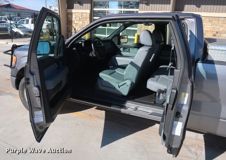 image for item DH3668 2014 Ford F150 SuperCab pickup truck