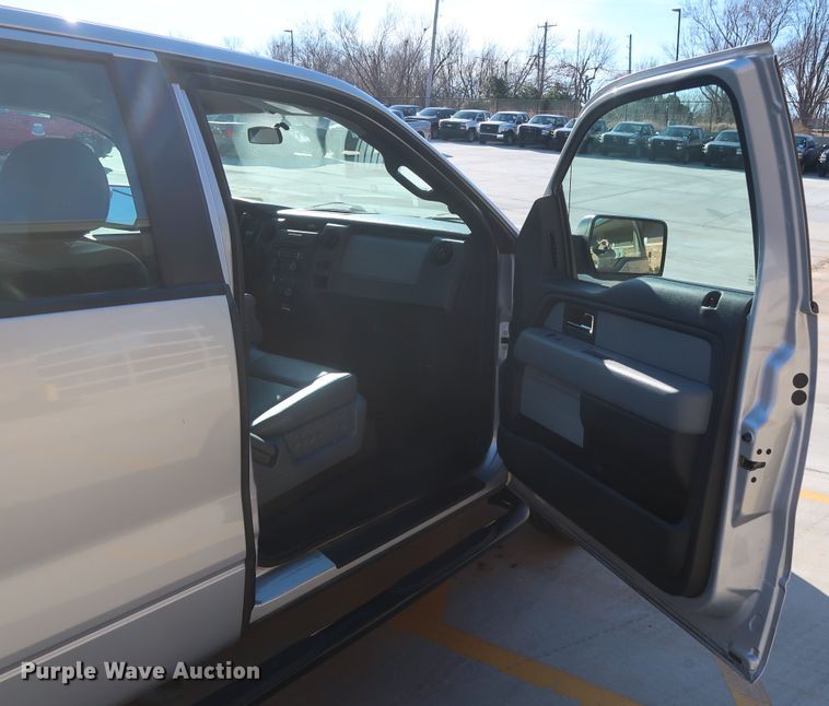 image for item DH3670 2014 Ford F150 SuperCab pickup truck