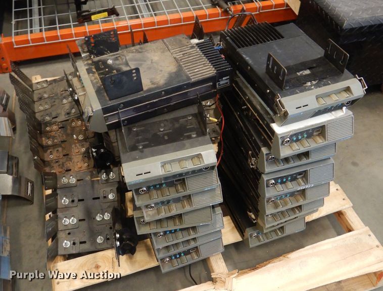 image for item DH3675 Low band radios and mounts