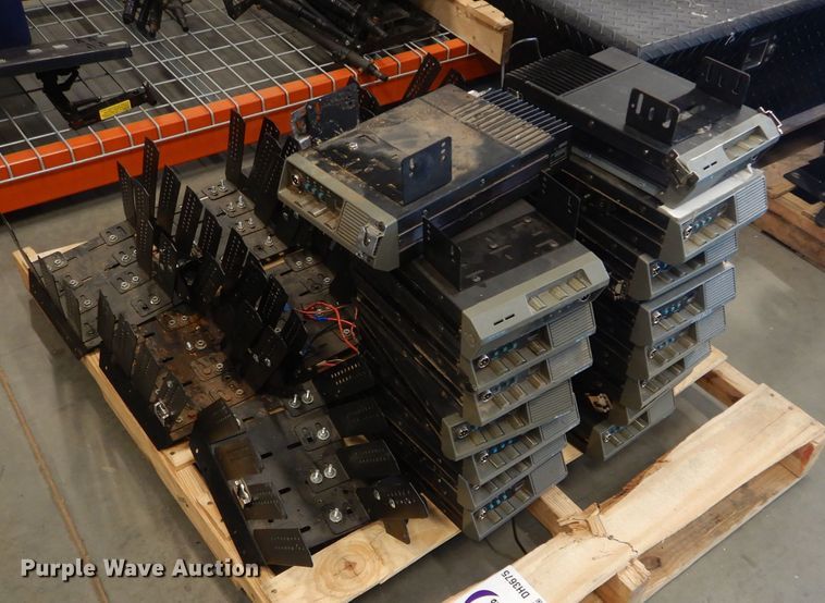 image for item DH3675 Low band radios and mounts