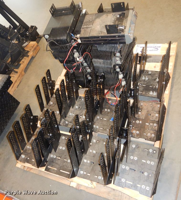 image for item DH3675 Low band radios and mounts