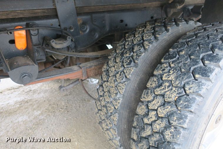 image for item DB10092 2011 Ford F450 Super Duty XLT flatbed truck