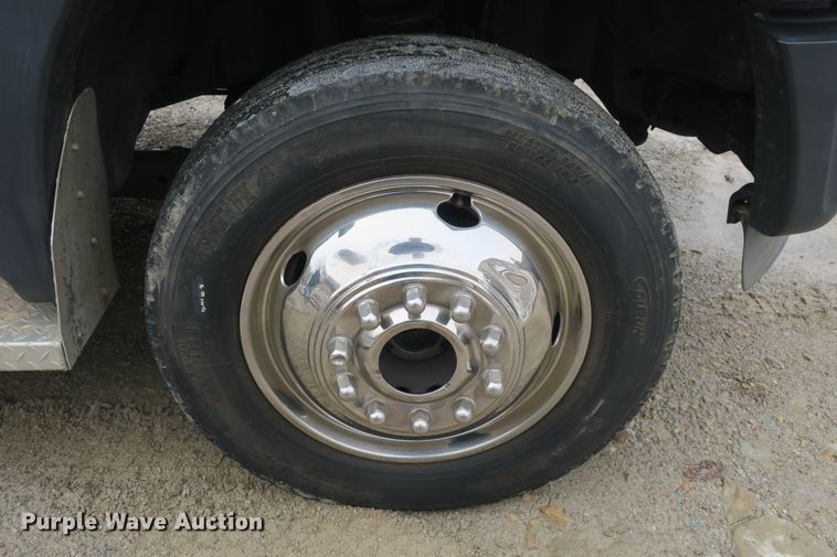 image for item DB10092 2011 Ford F450 Super Duty XLT flatbed truck