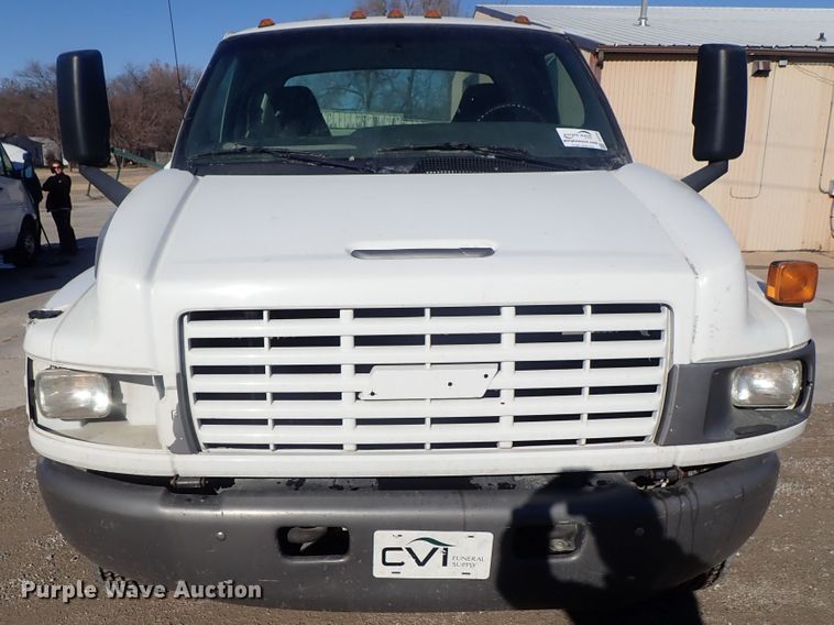 image for item DC3392 2009 GMC C4500 truck cab and chassis