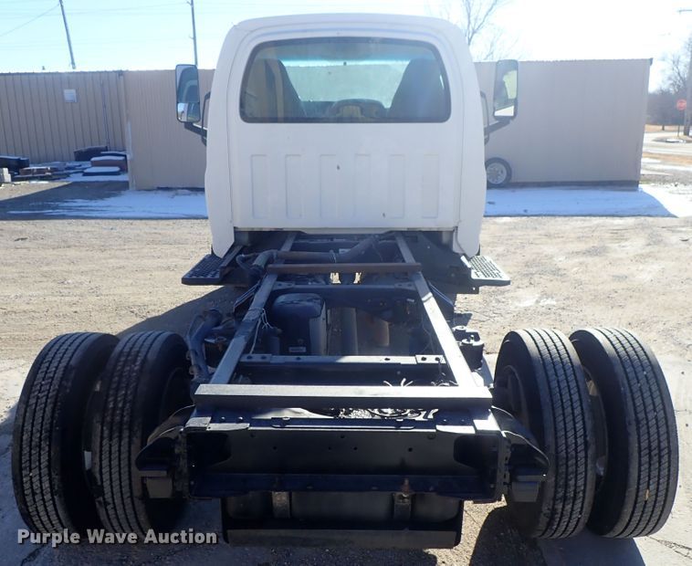 image for item DC3392 2009 GMC C4500 truck cab and chassis