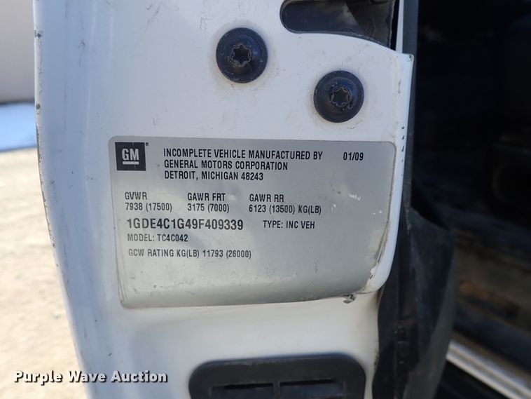 image for item DC3392 2009 GMC C4500 truck cab and chassis