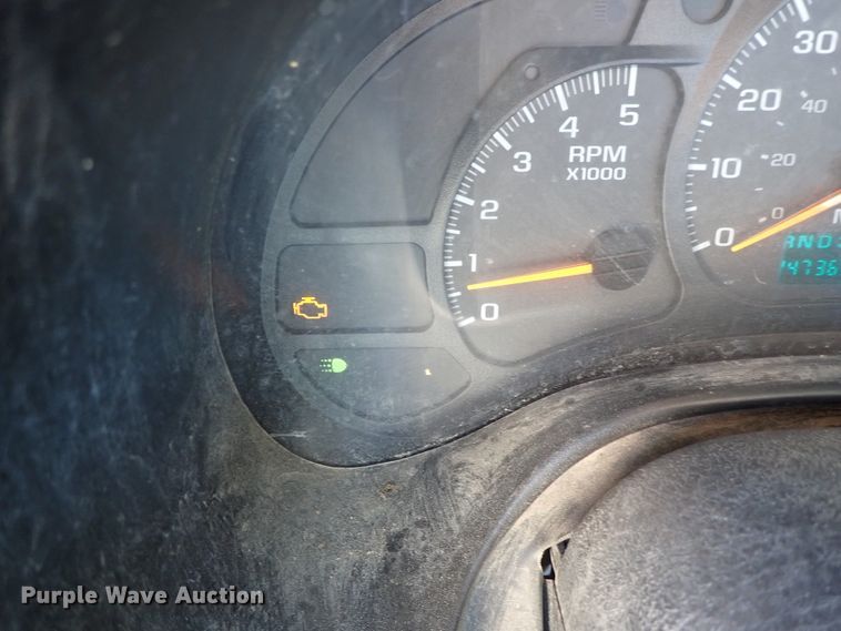 image for item DC3392 2009 GMC C4500 truck cab and chassis