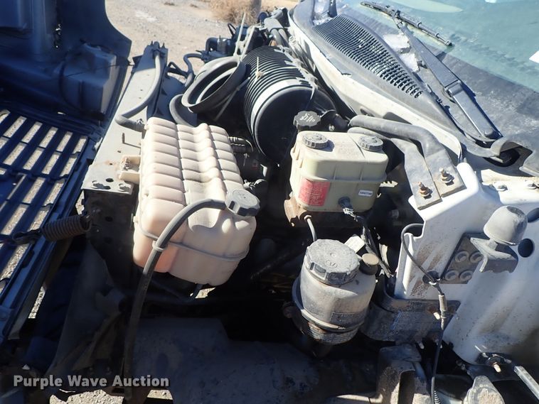 image for item DC3392 2009 GMC C4500 truck cab and chassis