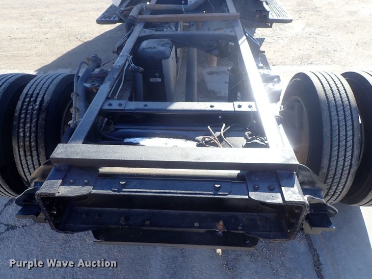 image for item DC3392 2009 GMC C4500 truck cab and chassis