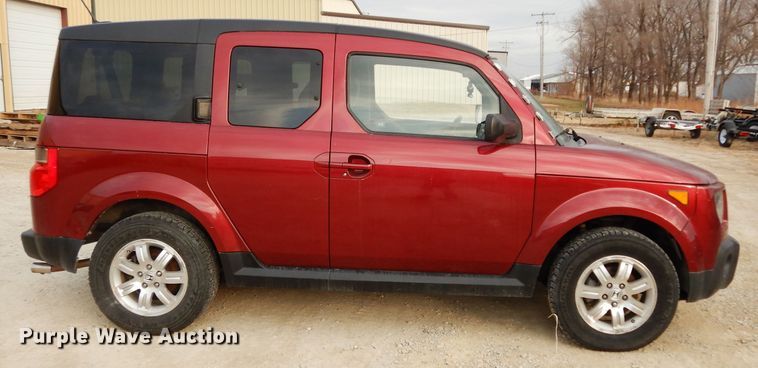 image for item DE4217 2008 Honda Element SUV