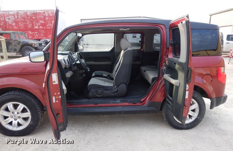 image for item DE4217 2008 Honda Element SUV
