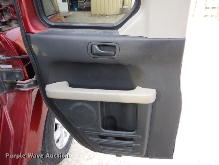 image for item DE4217 2008 Honda Element SUV