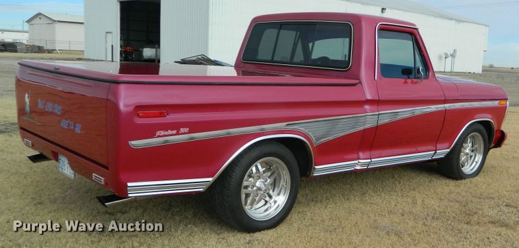 image for item DE4385 1979 Ford F100 pickup truck